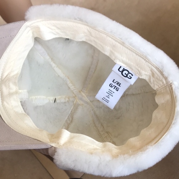 Brand New UGG Genuine Fur Shearling Sheepskin Trapper Cap Hat w/ Pom in Sand - Picture 13 of 16